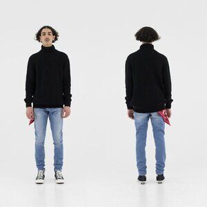 NWT New $232 FAMILY FIRST Milano Straight Leg Made In Italy Jeans Size 34 X 32